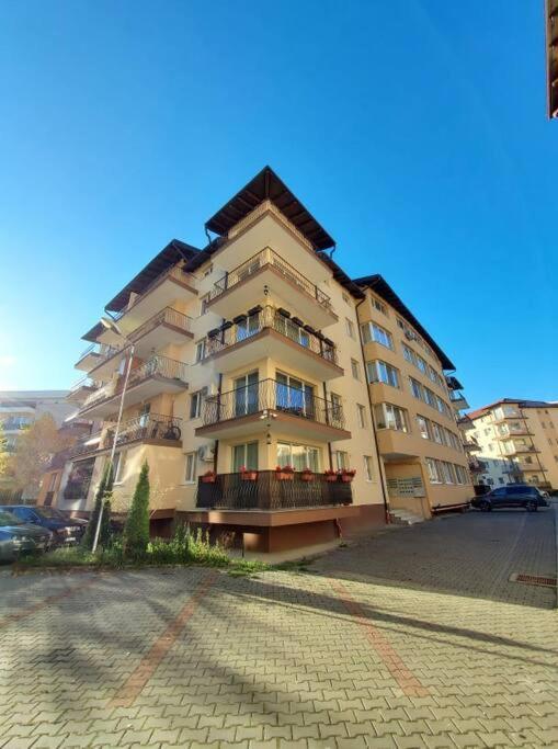 Spacious Flat, With Free Parking & Air Conditioning Floreşti Exterior foto